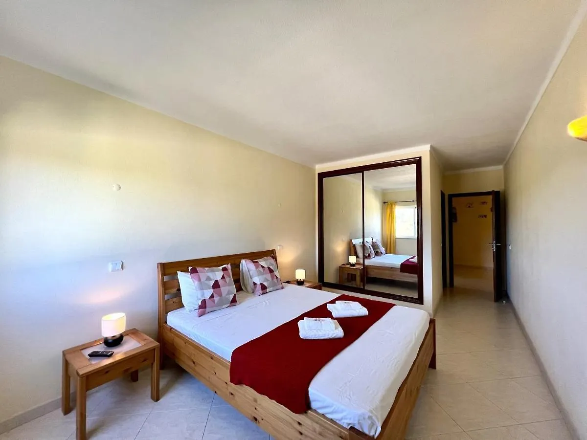 Alvor Paradise With Pool By Homing Apartment